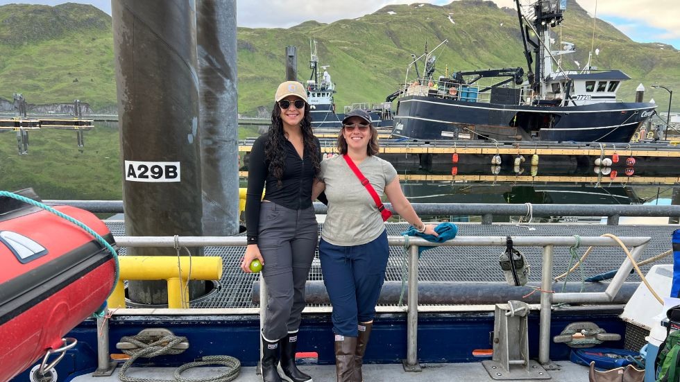 Emily Cooperdock and Anahi Carrera on the boat 