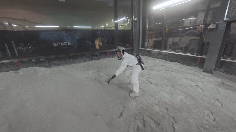 Cecilia D'Hondt-Gorbea working in the lunar regolith simulant lab